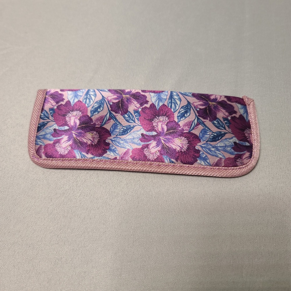 Foster Grant Eyeglass Case Womens OS Purple Floral Soft Slip In Padded Sleeve